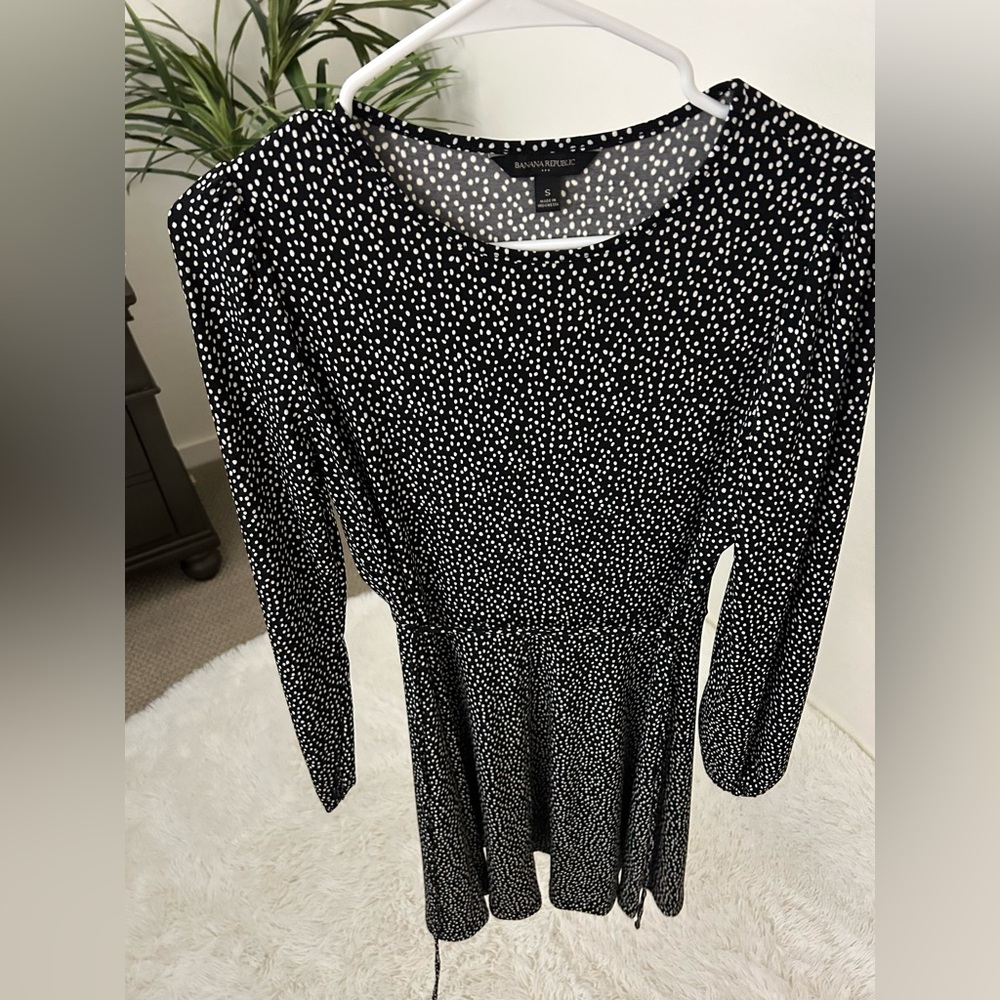 Banana Republic size small black and white stretchy dress